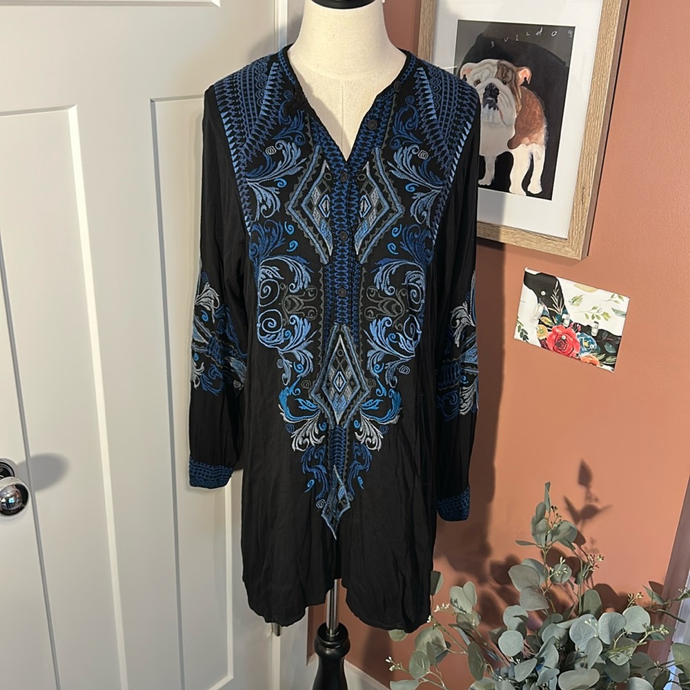 Johnny Was Biya Black & Blue Embroidered rayon blend long sleeve S tunic dress - Picture 2 of 14